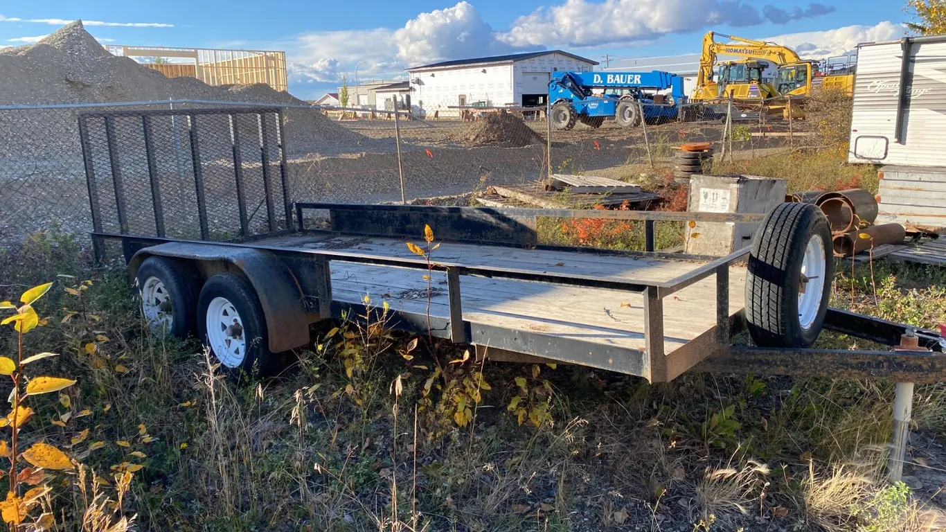 2006 H&R 16' FLAT DECK TRAILER, BLACK, VIN #4J6US14146B081294, HAS REGISTRATION,