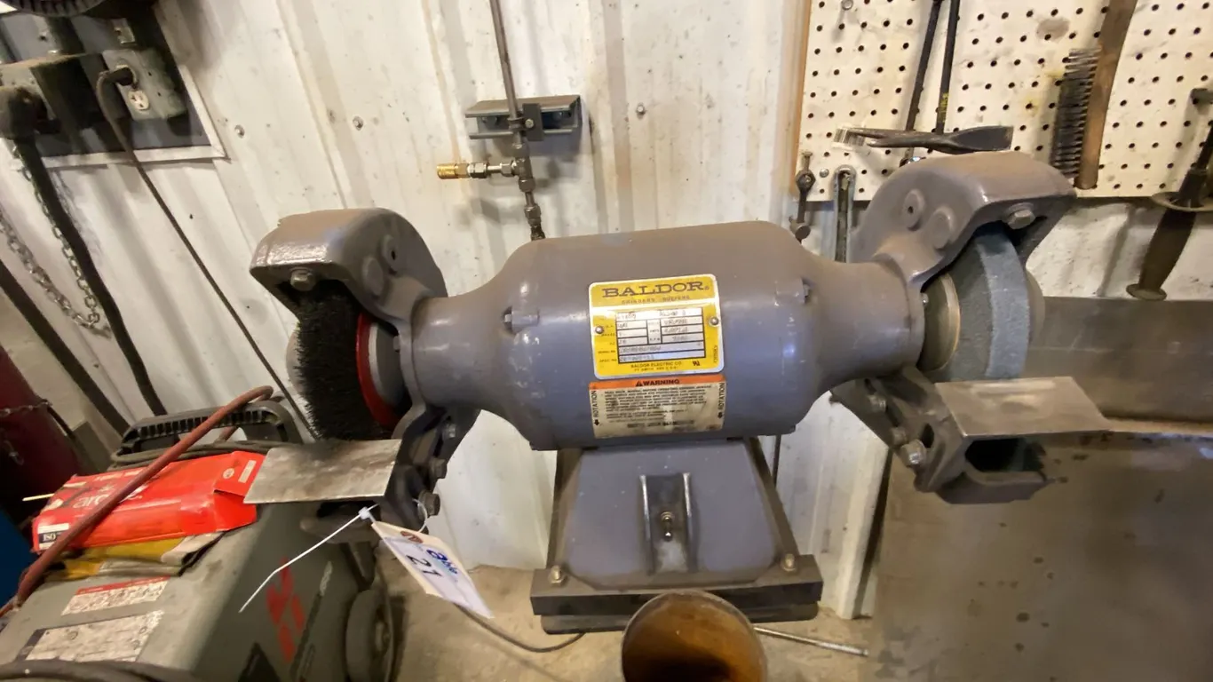 BALDOR 8" GRINDER. 3/4 HP WITH FLOOR STAND