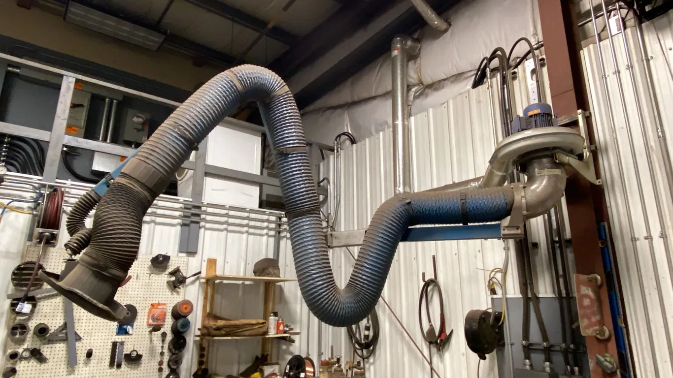 NEDERMAN WELDING EXHAUST DUST EXTRACTOR ON ARTICULATING ARM