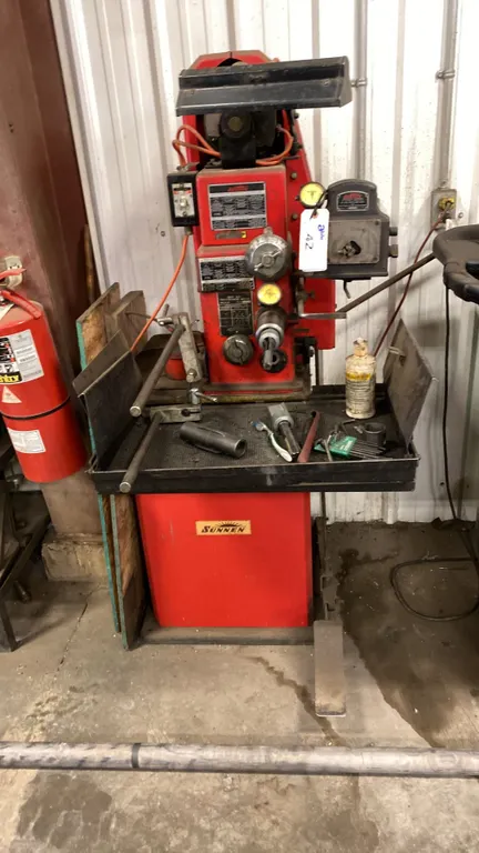 SUNNEN PRECISION HONING MACHINE MODEL LBB-1499. WITH LARGE ASST TOOLING.
