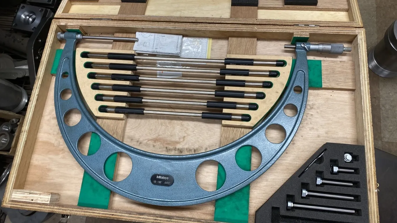 MITUTOYO PRECISION MICROMETER SET 1/2"-18"