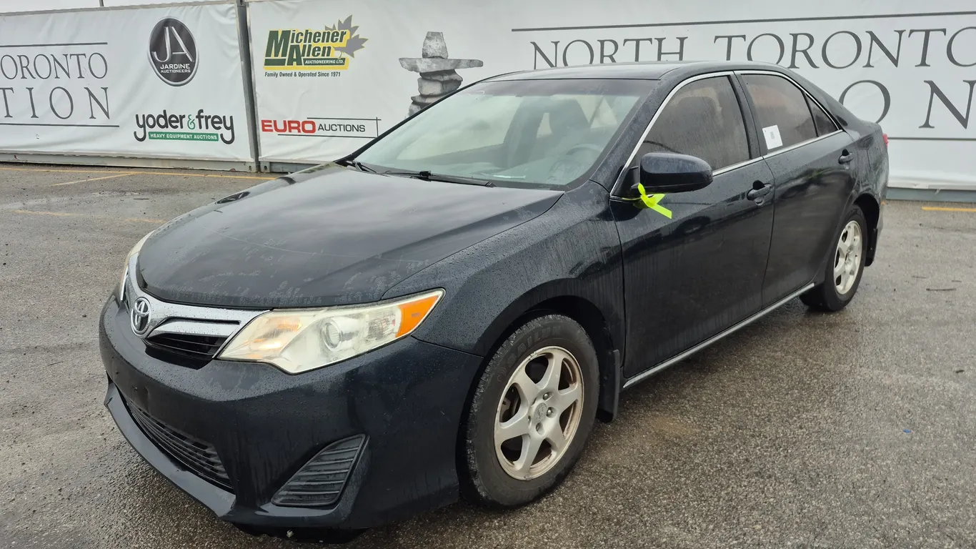 2012 Toyota Camry LE 4dr Sedan