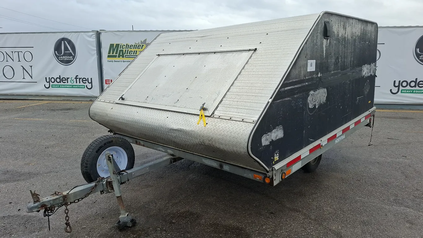 2008 Northtrail Snowmobile S/A Enclosed Trailer