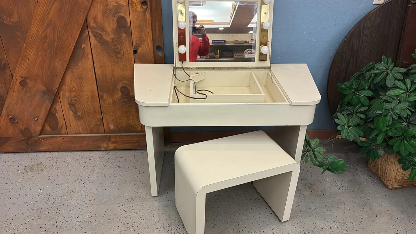 Makeup Stand w/ Bench