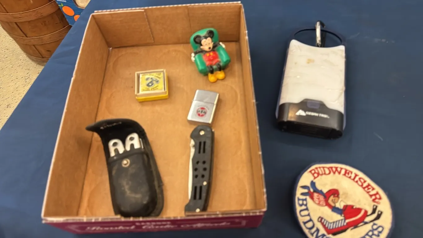 Knives, lighter, pill nox