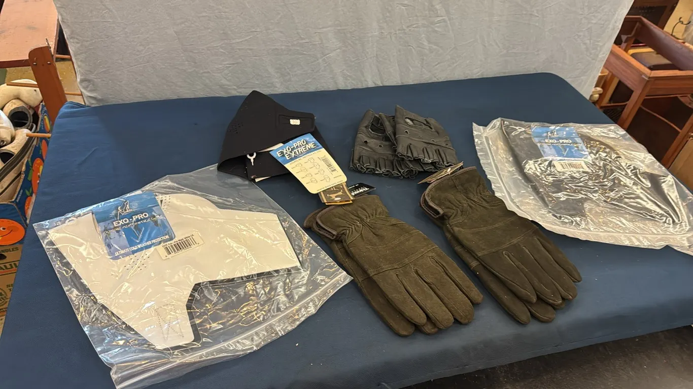 Gloves, cold weather protection