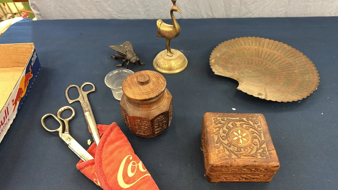 Brass, metal fly, boxes