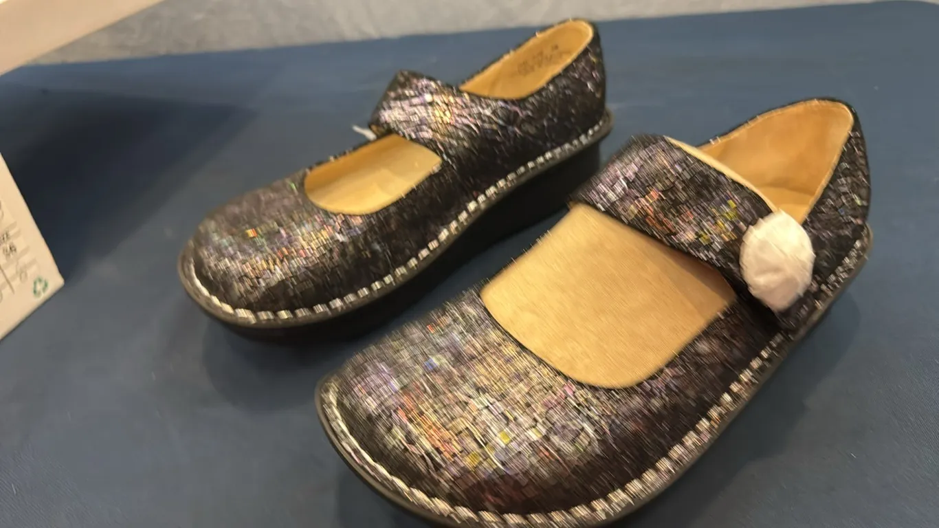 Women’s shoes