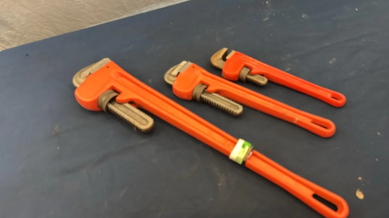 Pittsburgh pipe wrenches