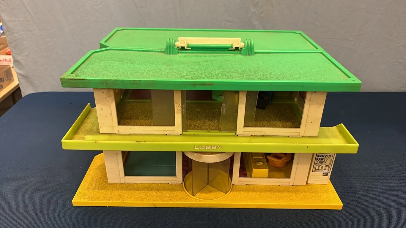 Playskool Holiday Inn