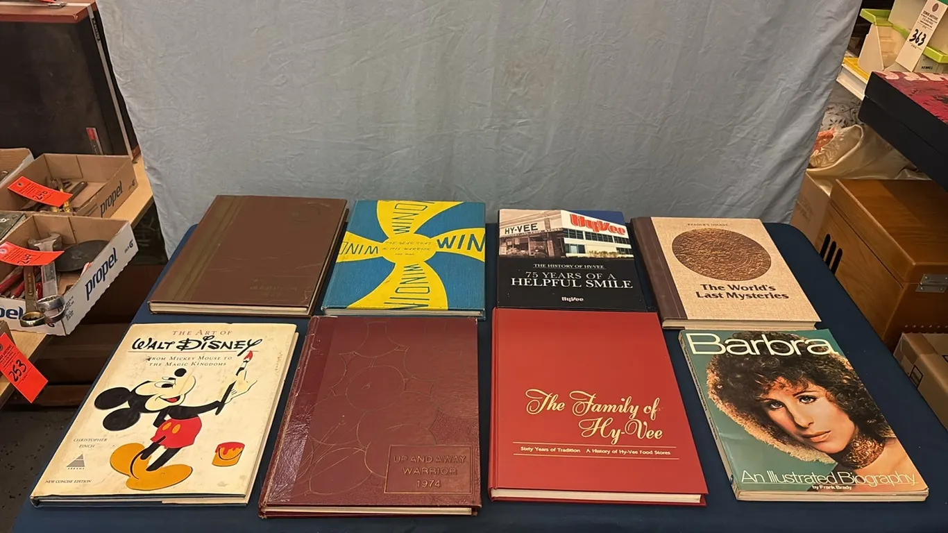 Books & Yearbooks