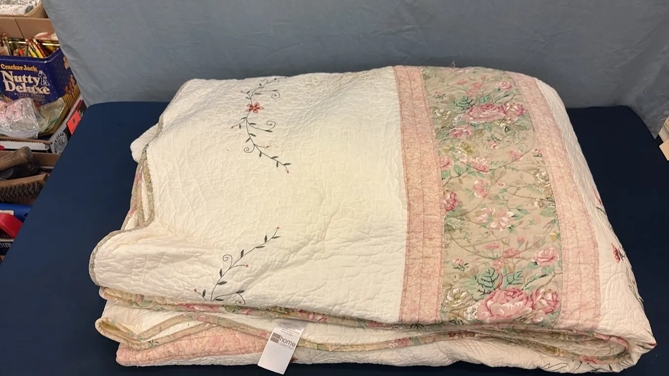 Floral Quilt Comforter