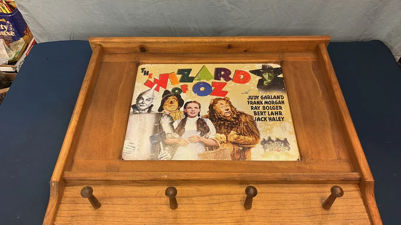 Wizard of Oz Wall Hanging w/ Hooks