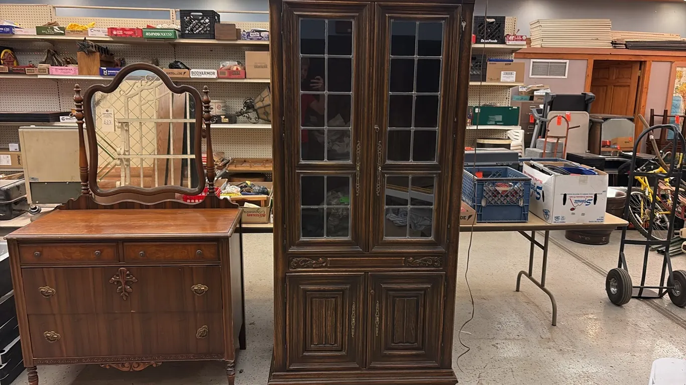 Wood Hutch