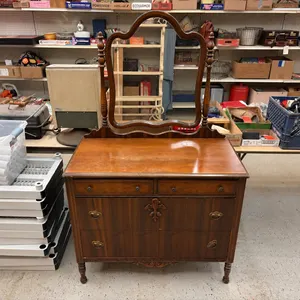 Dresser w/ Mirror