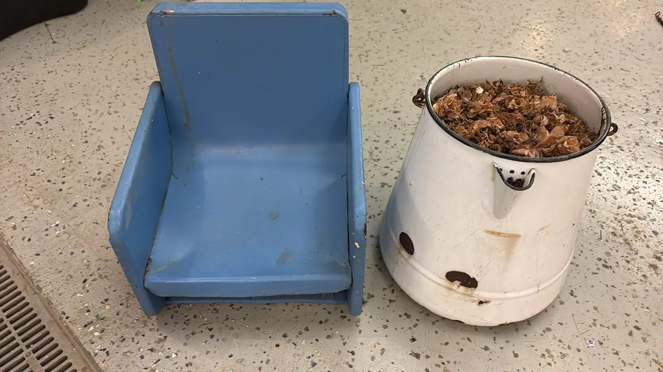 Enamel Pot & Booster Seat
