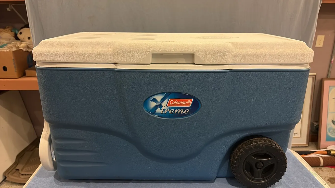 Coleman Xtreme Rolling Cooler