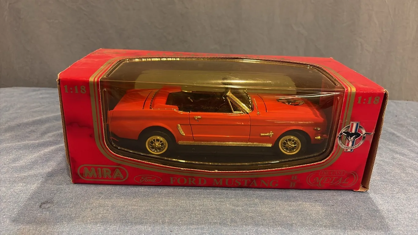 1/18 Mira 1964 Ford Mustang Diecast