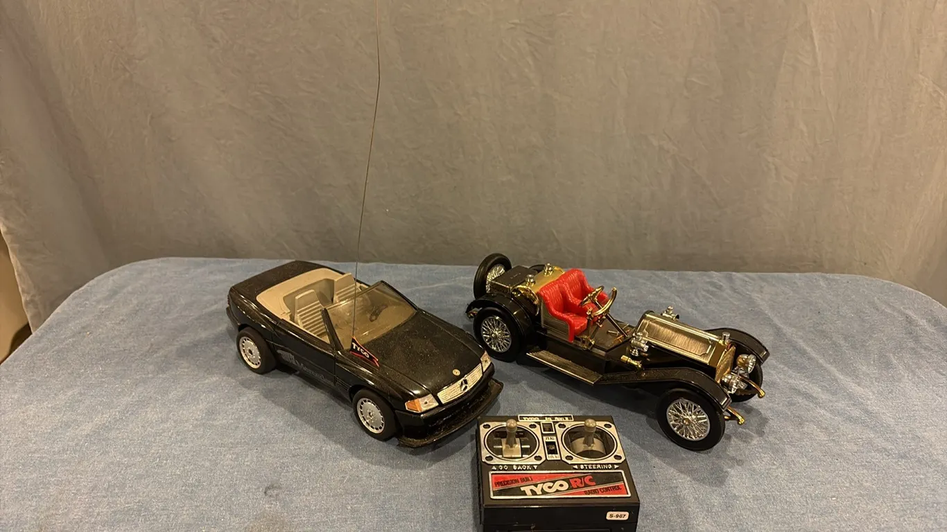 RC Mercedes Car & Car Radio