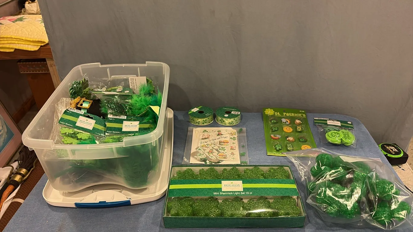 Tote w/ St. Pattys Decor
