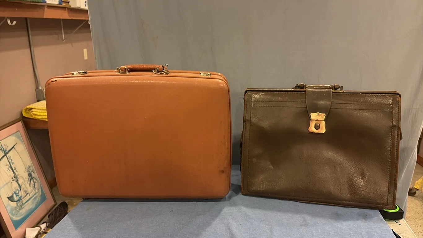 Travel Case & Briefcase