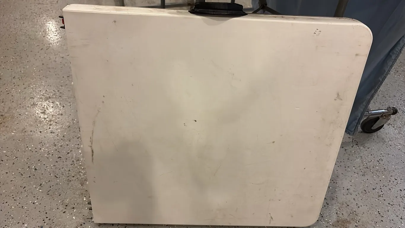6ft Folding Plastic Table