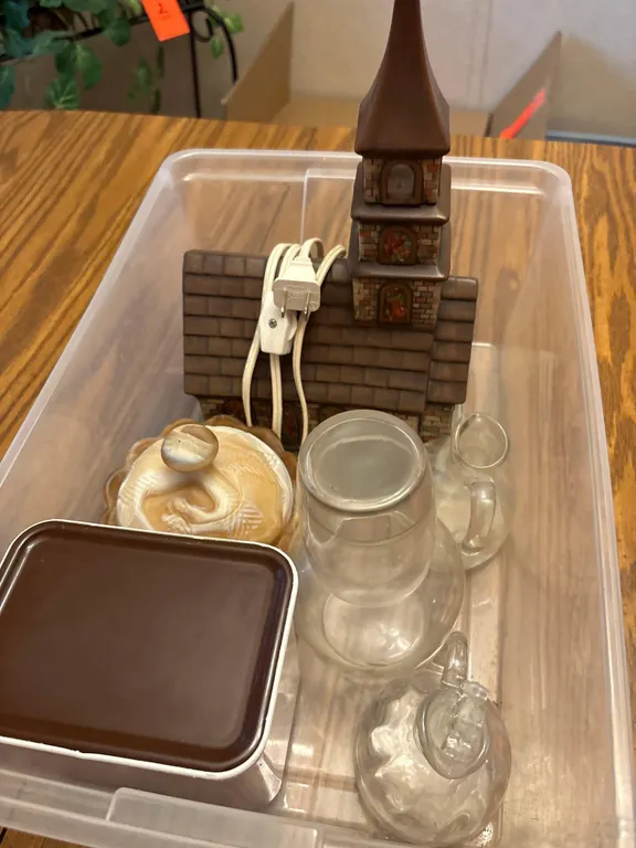 Lighthouse, Glassware