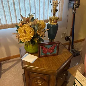 Lamp, End Table, Flower/Pot