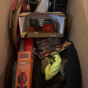 Xmas Cards, Radio, Toys, Ect