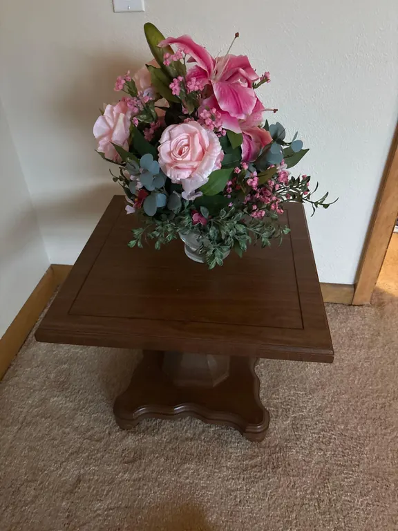 End Table/Flower