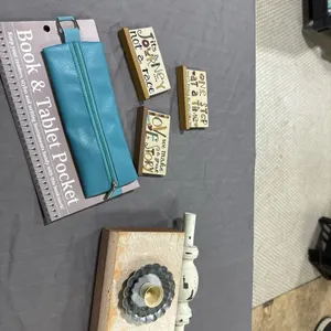 Wall decor, Tablet Pocket, signs