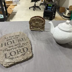 Plaque, teapot, napkin holder