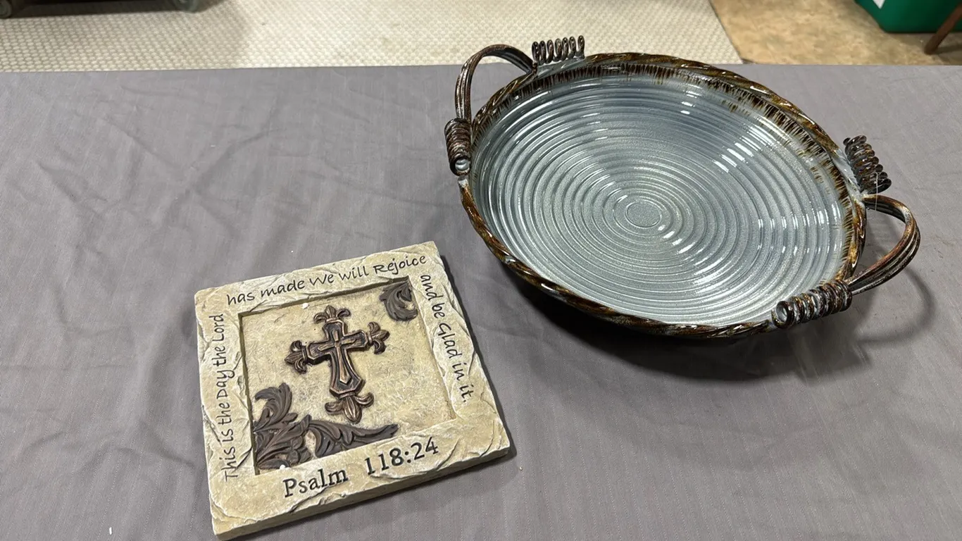Metal bowl, plaque