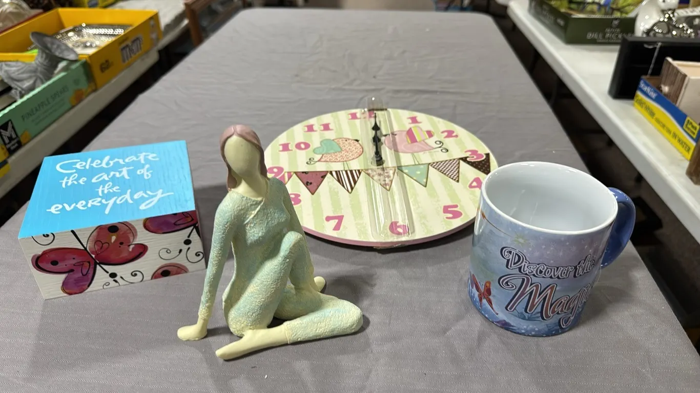 Clock, mug, figurine