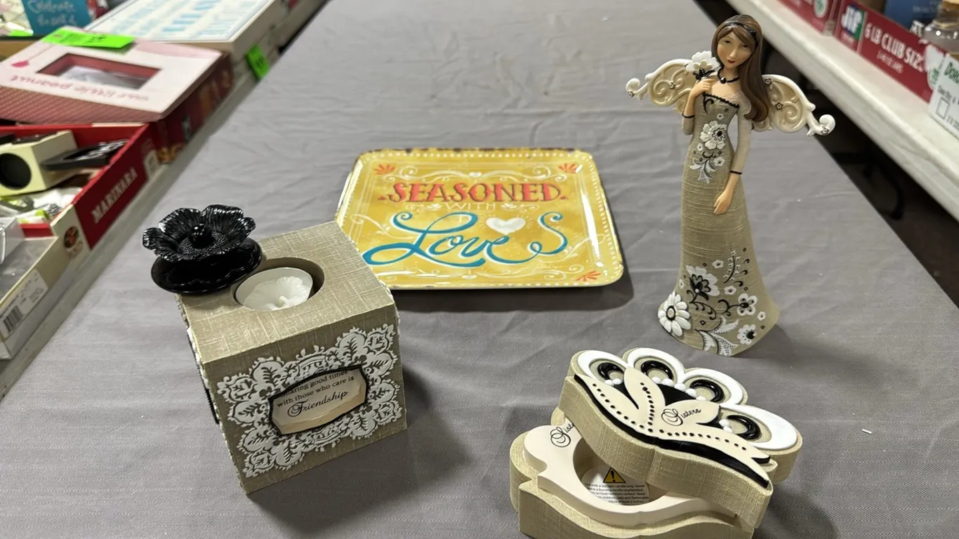 Angel, plate, tealight holders