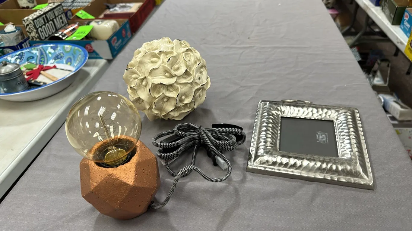 Lamp, flower ball, picture frame
