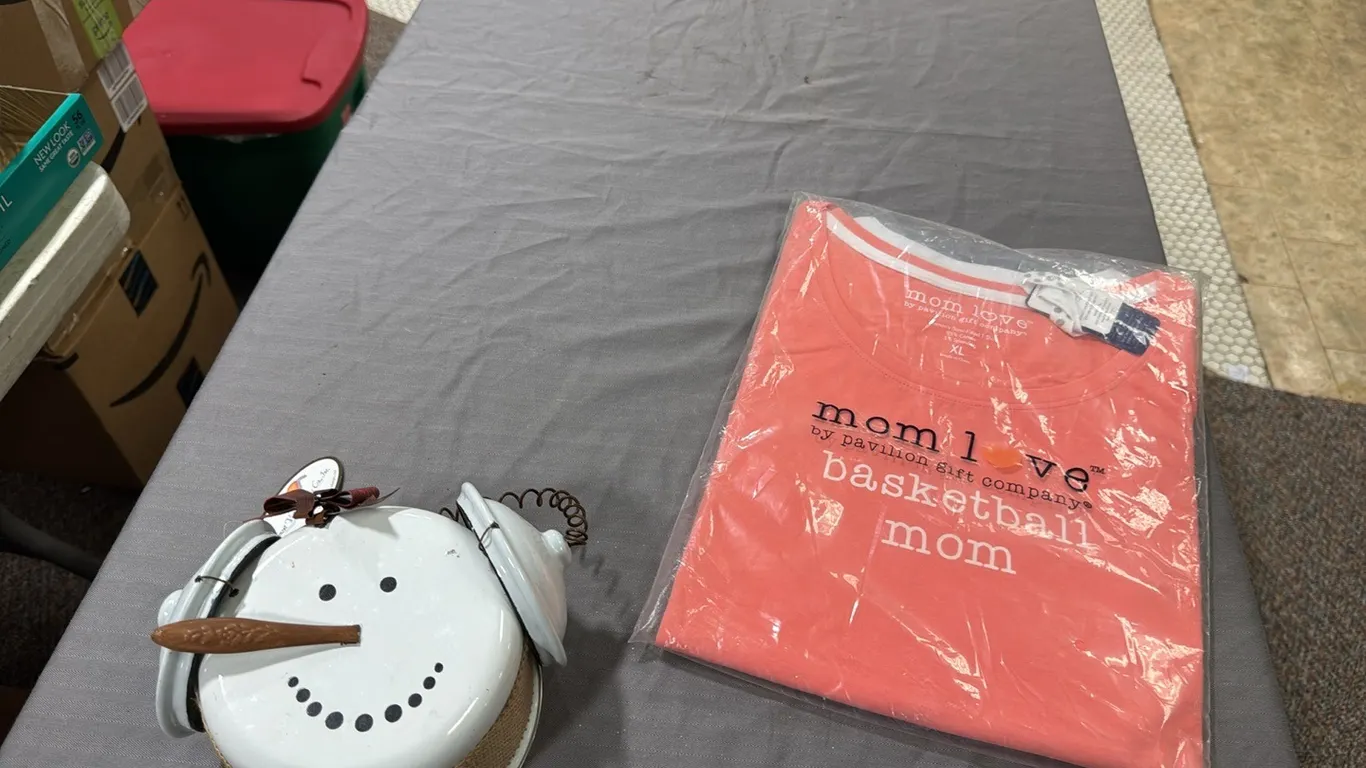 Basketball mom shirt, enamel snowman