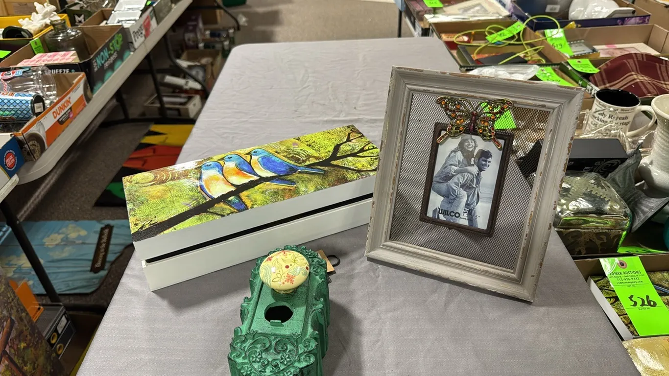 Bird box, picture frame, decor