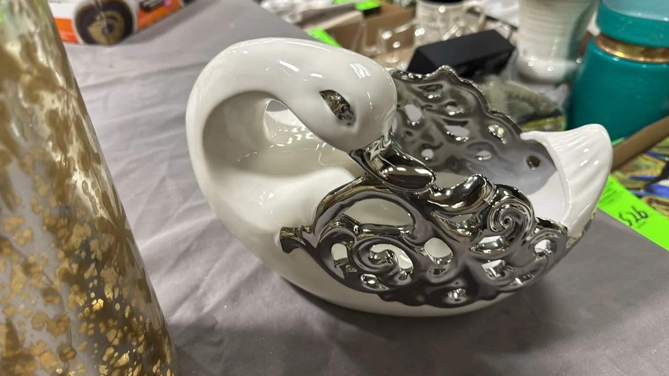 Swan bowl, vase