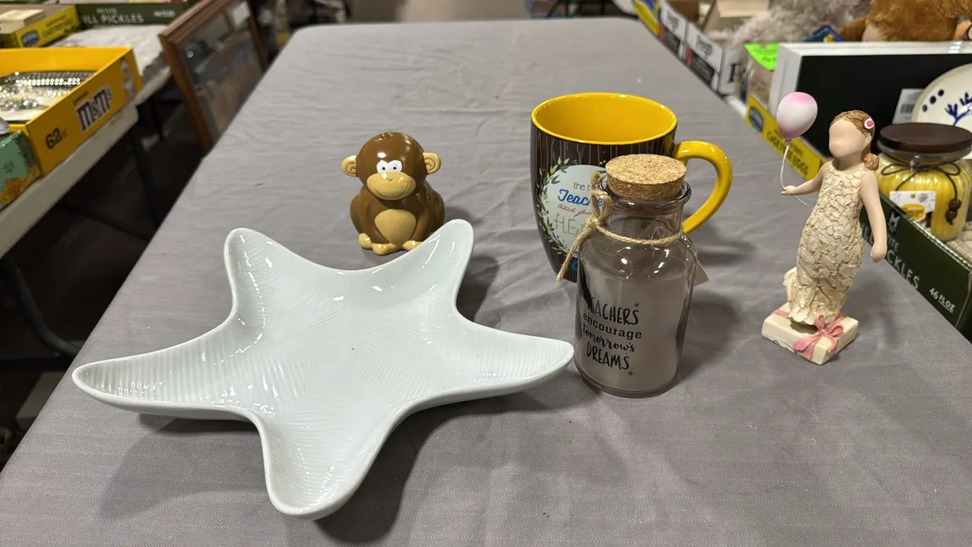 Teacher goods, star plate, bank