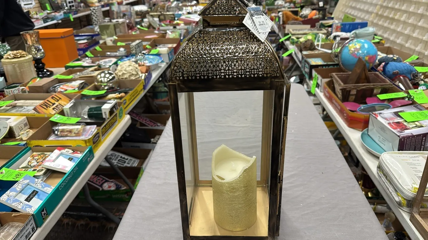 Lantern, flameless candle