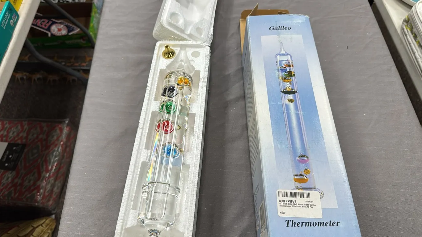 Galileo thermometer