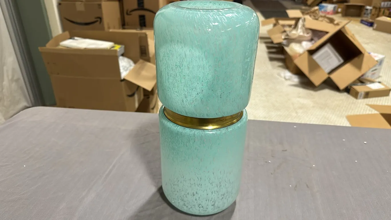 Lg vase