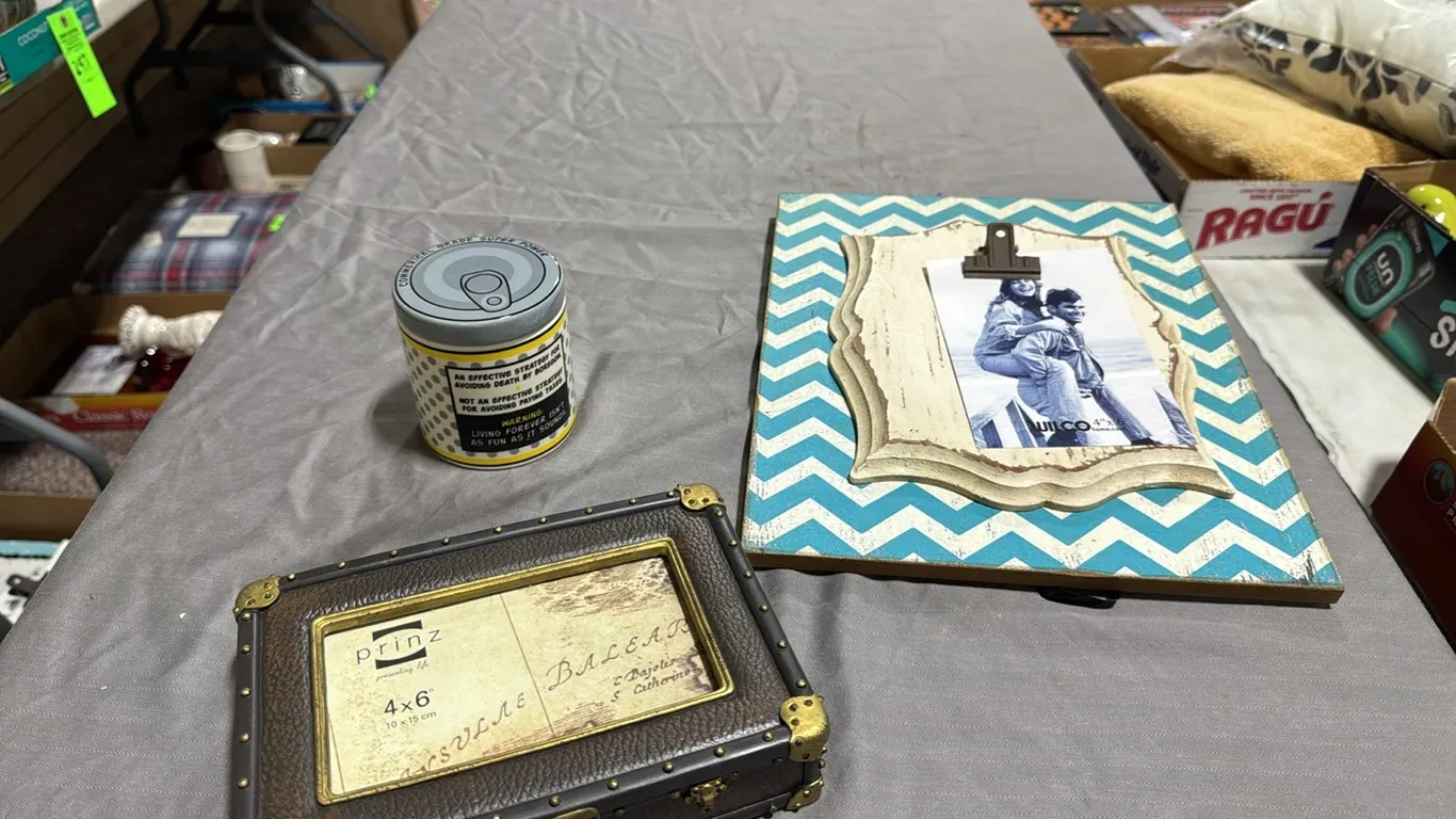 Picture hanger, canister, box
