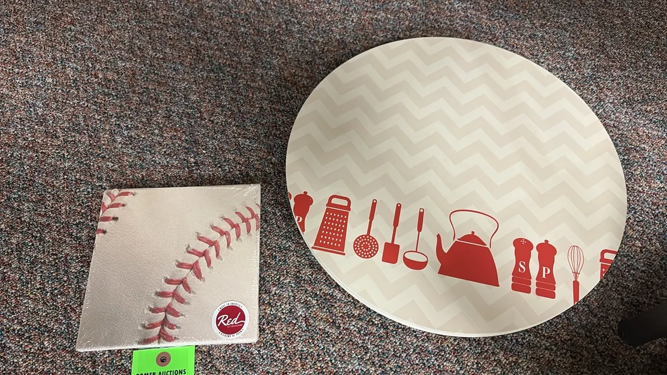 Lazy Susan, trivet