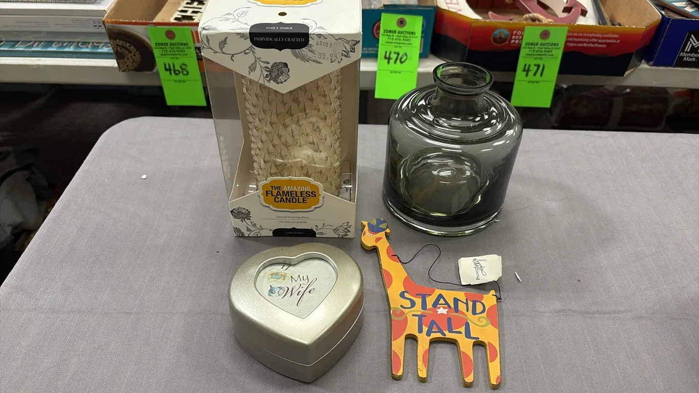 Flameless Candle, Vase & Decor