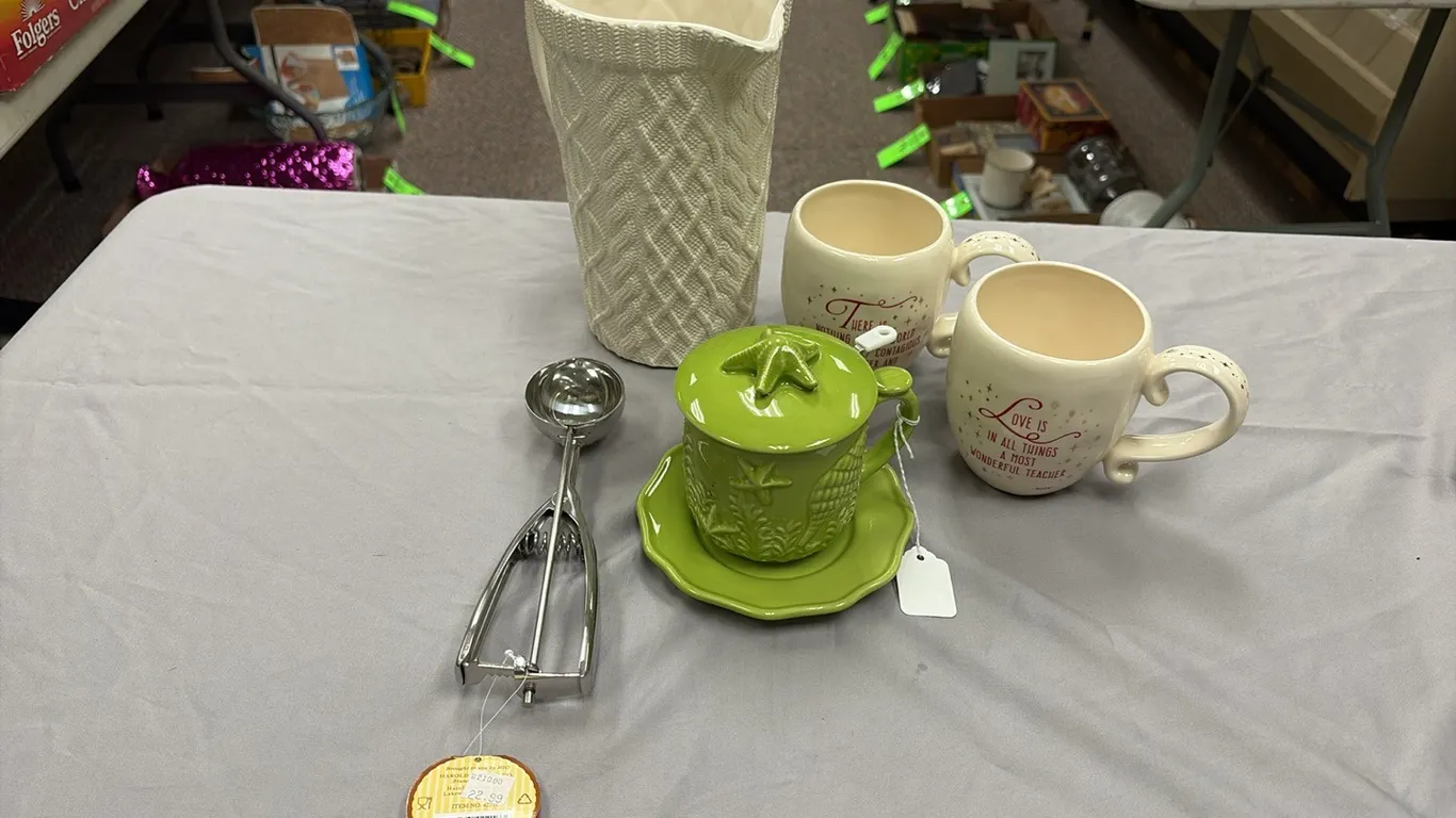 Pitcher, Baking Scoop & Mugs