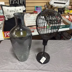 Vase & Wire Decor