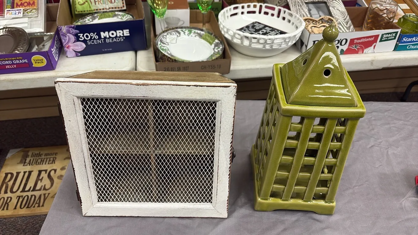 Mesh Box & Ceramic Lantern