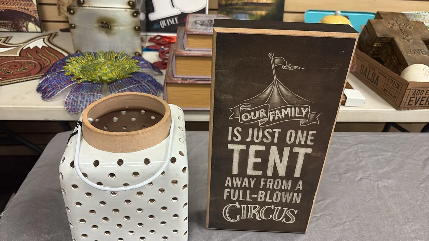 Candle Lantern & Decor